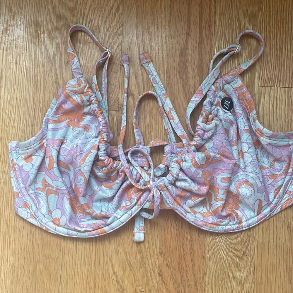Cinched hollister bikini top